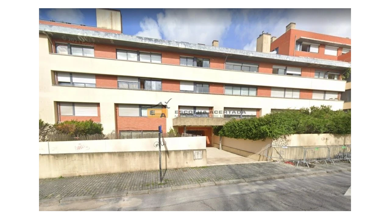 Apartamento T5 para Venda em Paranhos Foto 1