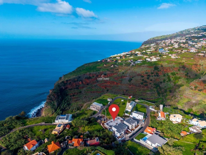 Moradia T3 para Venda em Calheta Foto 4