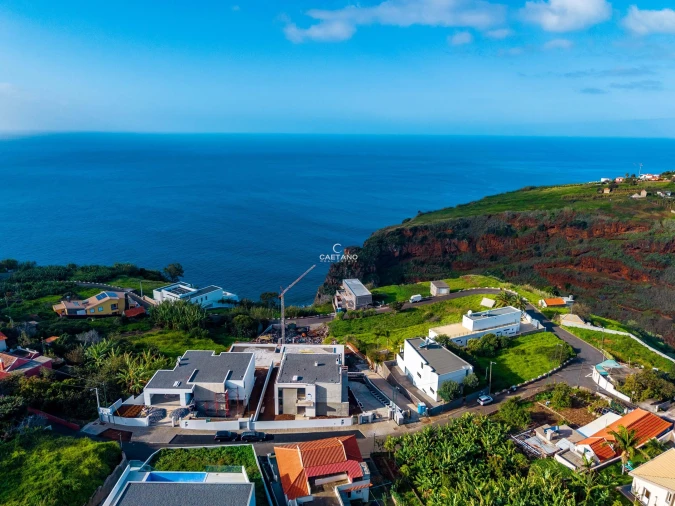 Moradia T3 para Venda em Calheta Foto 5