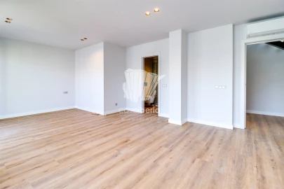 Apartamento T5 para Venda em Faro (Sé e São Pedro)