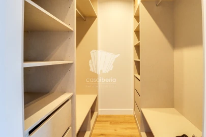 Apartamento T5 para Venda em Faro (Sé e São Pedro)