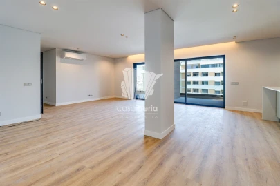Apartamento T5 para Venda em Faro (Sé e São Pedro)