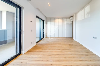 Apartamento T5 para Venda em Faro (Sé e São Pedro)