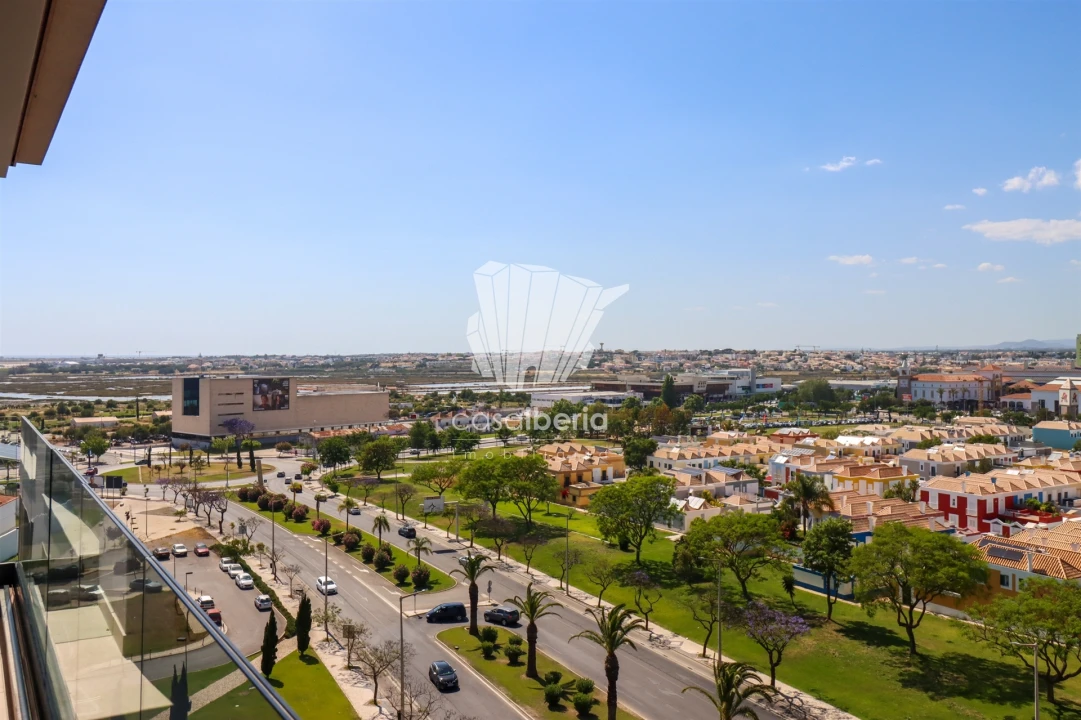 Apartamento T5 para Venda em Faro (Sé e São Pedro) Foto 1