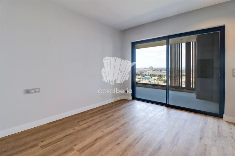 Apartamento T5 para Venda em Faro (Sé e São Pedro) Foto 34