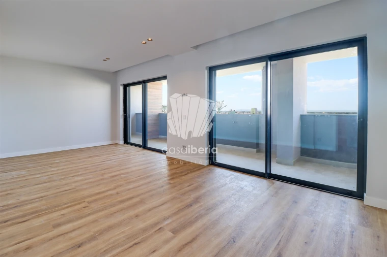 Apartamento T5 para Venda em Faro (Sé e São Pedro) Foto 39