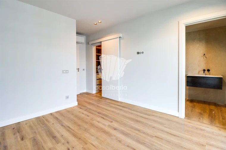 Apartamento T5 para Venda em Faro (Sé e São Pedro) Foto 13
