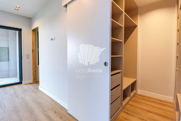 Apartamento T5 para Venda em Faro (Sé e São Pedro) Foto 17
