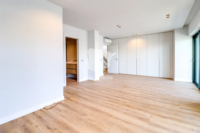 Apartamento T5 para Venda em Faro (Sé e São Pedro) Foto 21