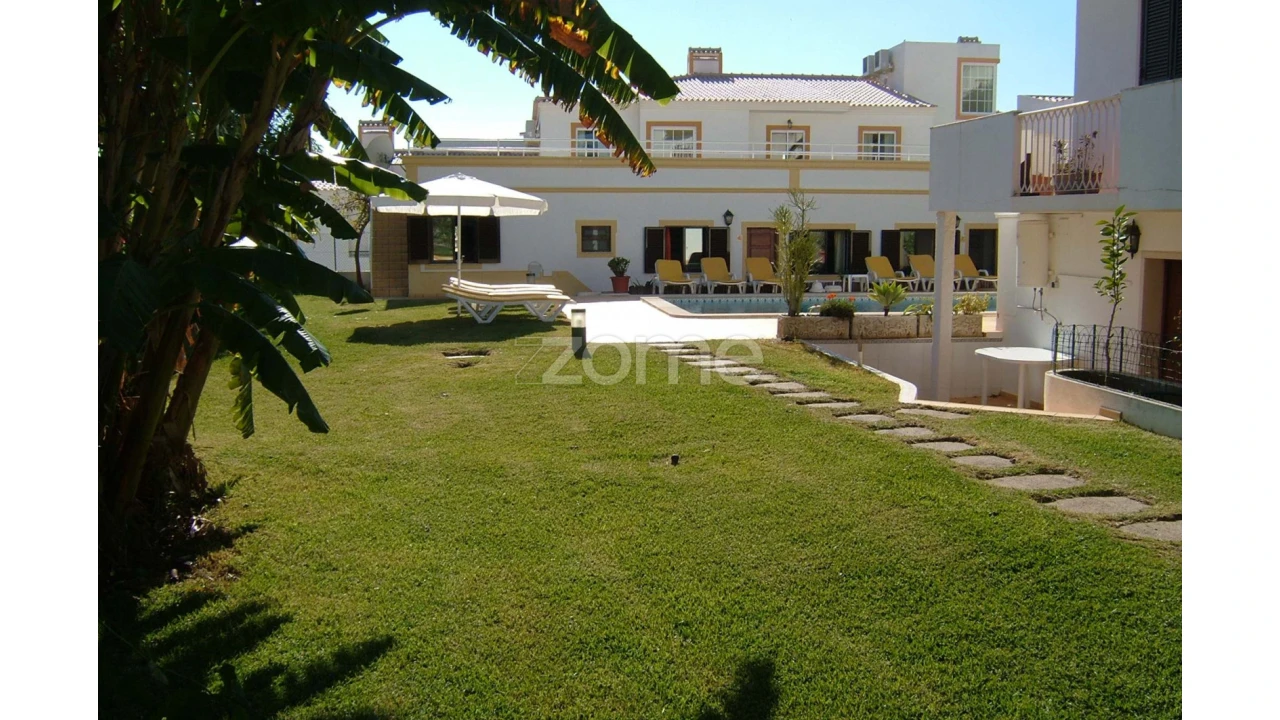 Moradia T11 para Venda em Albufeira e Olhos de Água Foto 25