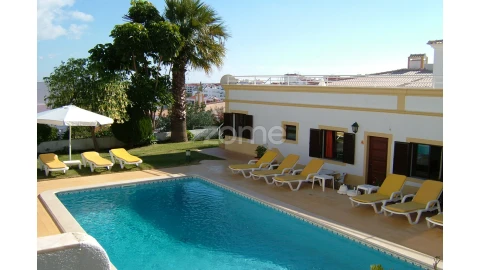 Moradia T11 para Venda em Albufeira e Olhos de Água