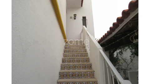 Moradia T11 para Venda em Albufeira e Olhos de Água