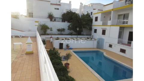 Moradia T11 para Venda em Albufeira e Olhos de Água