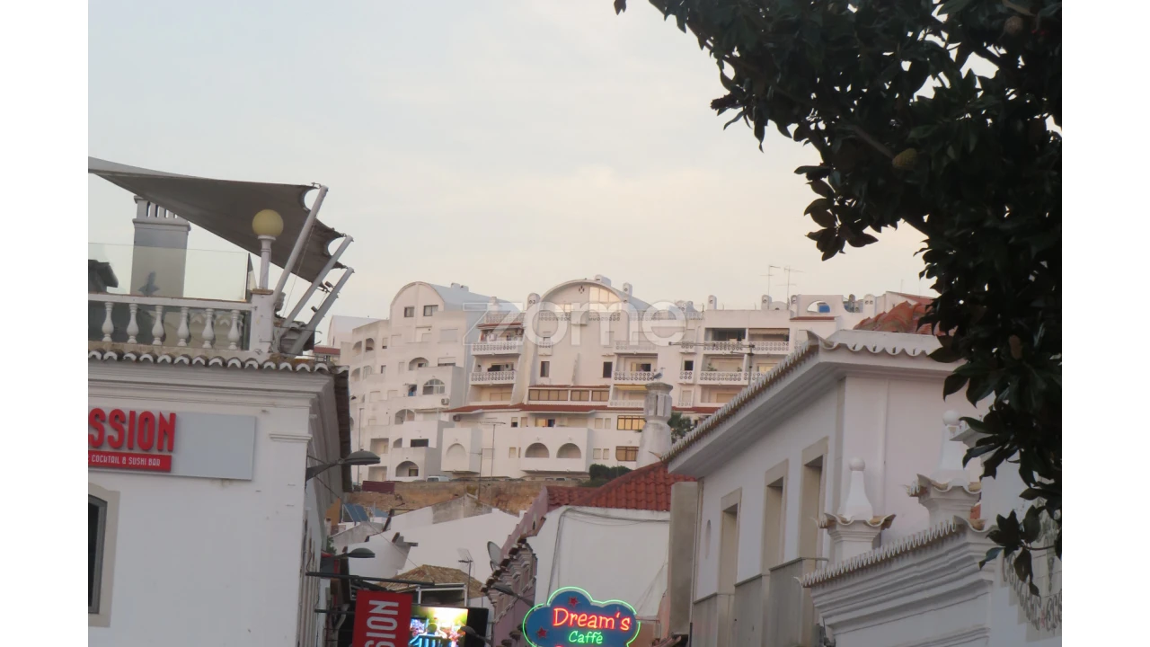 Moradia T11 para Venda em Albufeira e Olhos de Água Foto 26