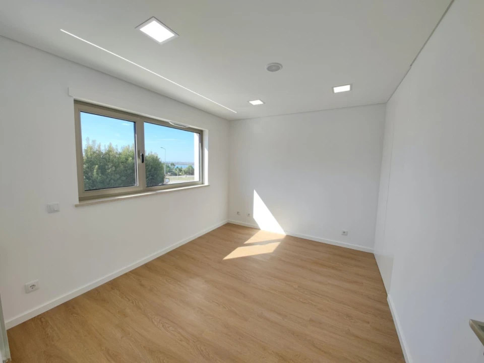 Moradia T5 para Venda em Vila Verde Foto 15