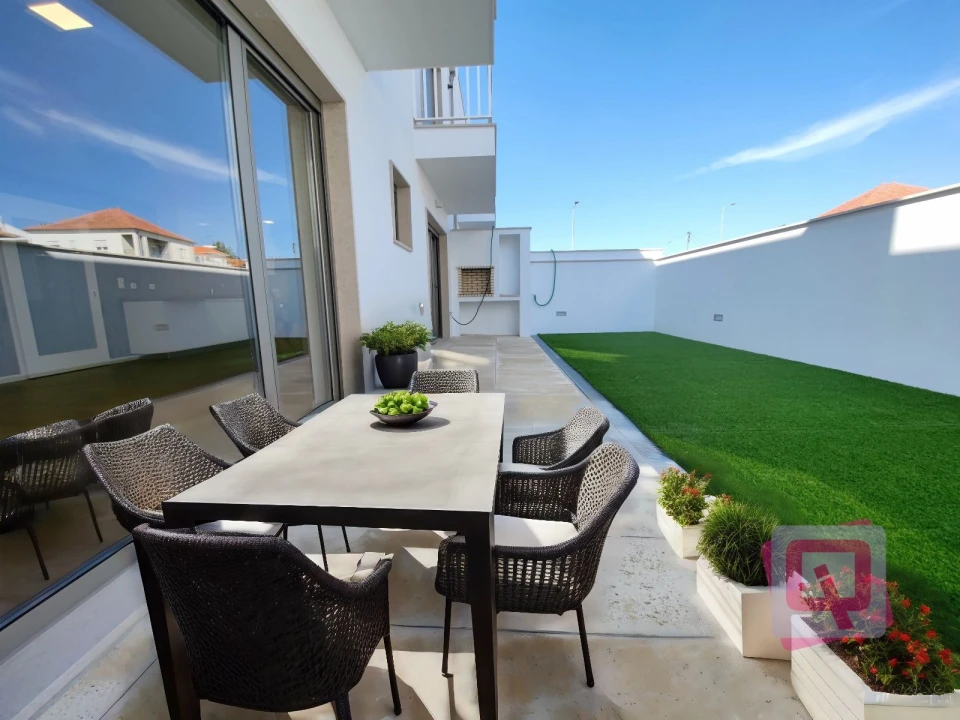 Moradia T5 para Venda em Vila Verde Foto 3