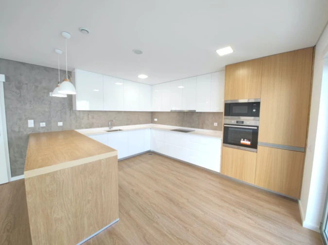 Moradia T5 para Venda em Vila Verde Foto 9