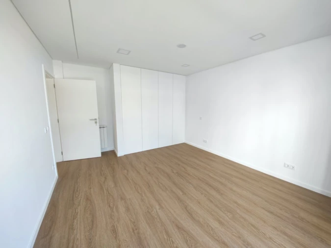 Moradia T5 para Venda em Vila Verde Foto 18