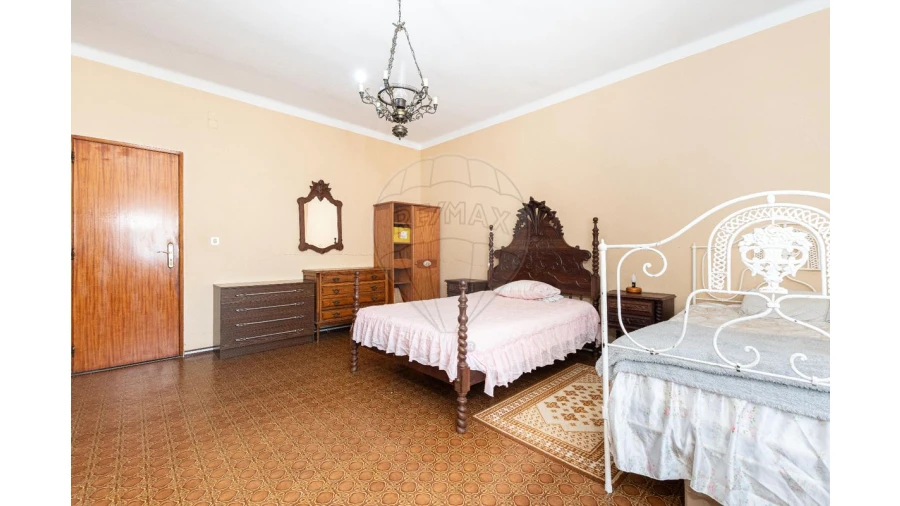 Quinta T3 para Venda em Alcoentre Foto 27