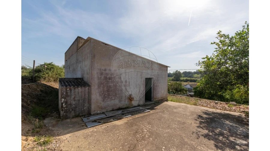 Quinta T3 para Venda em Alcoentre Foto 22