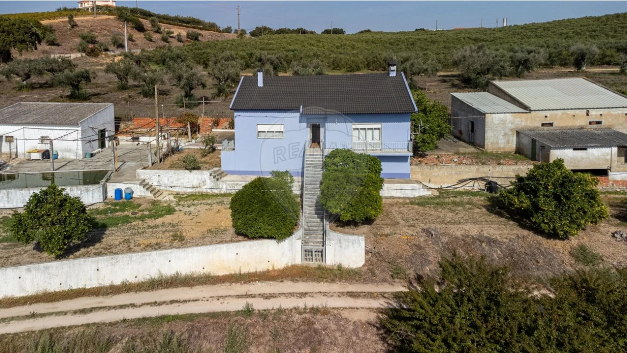 Quinta T3 para Venda em Alcoentre Foto 1