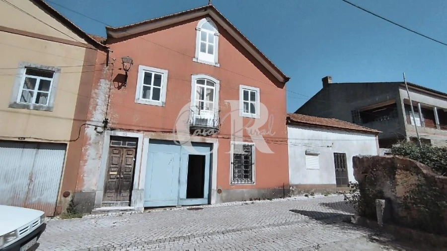 Moradia T4 para Venda em Avelar Foto 1