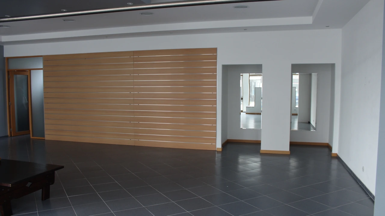 Loja para Venda em Vieira de Leiria Foto 5