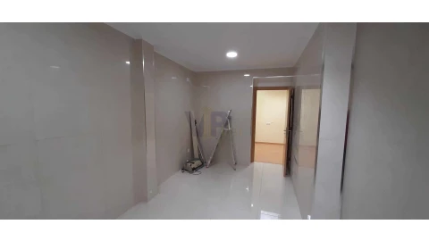 Moradia T3 para Venda em Campanhã