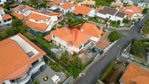 Moradia T5 para Venda em São Martinho