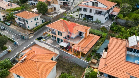 Moradia T5 para Venda em São Martinho