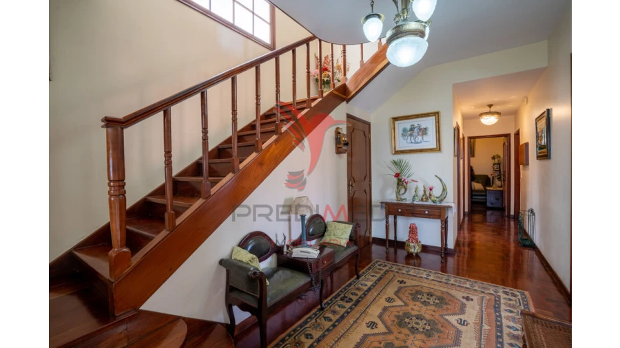 Moradia T5 para Venda em São Martinho Foto 18