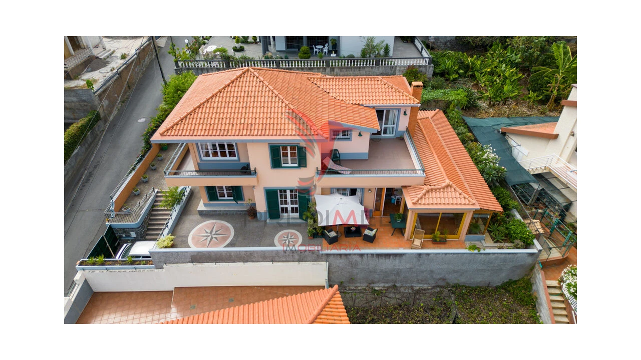 Moradia T5 para Venda em São Martinho Foto 2