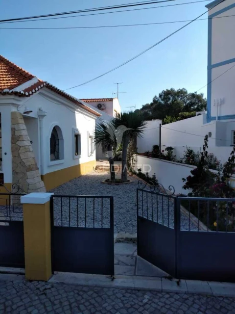 Moradia T2 para Venda em São Francisco da Serra