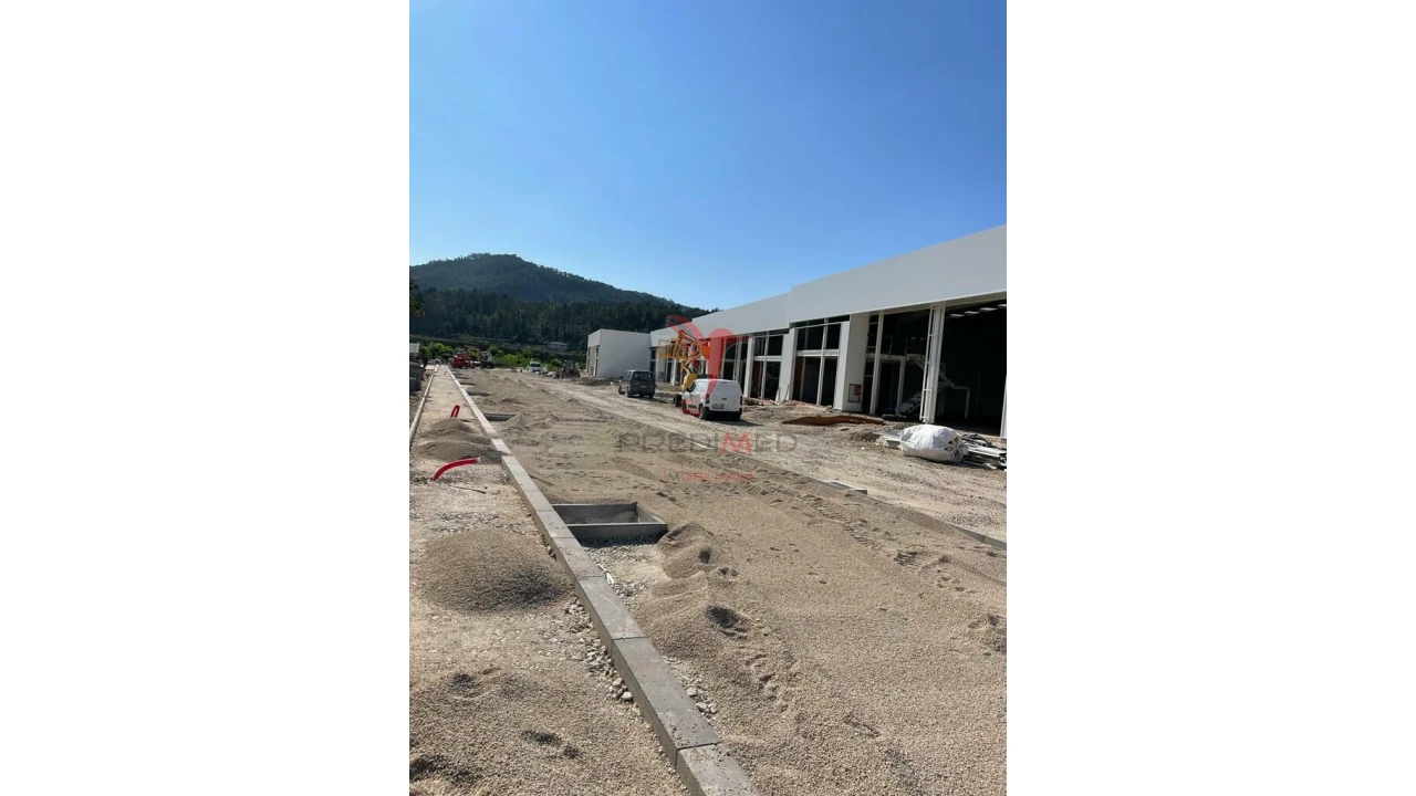 Armazém para Venda em Silveiros e Rio Covo (Santa Eulália) Foto 4