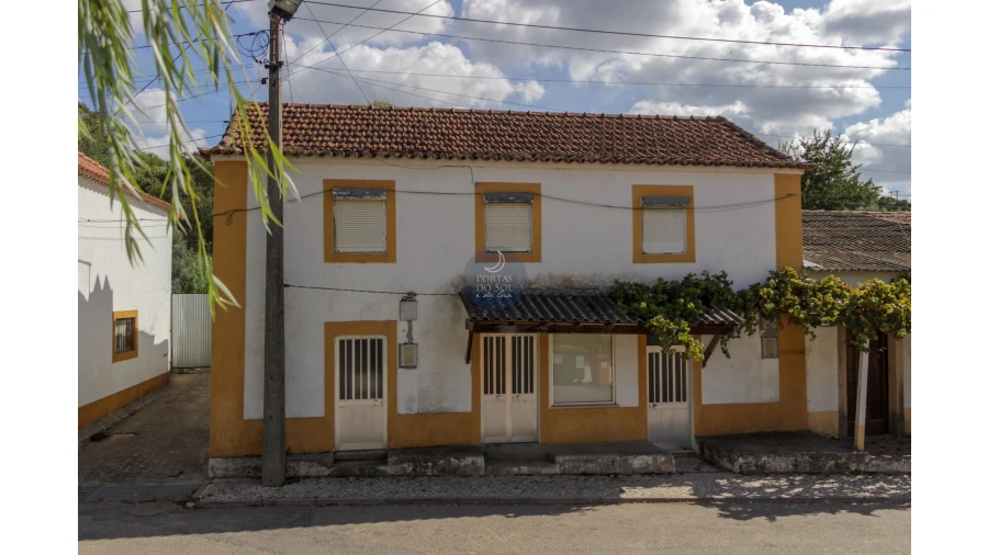 Moradia T3 para Venda em Chamusca e Pinheiro Grande Foto 1