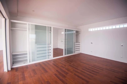 Moradia T5 para Venda em Boliqueime