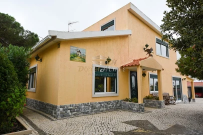Moradia T3 para Venda em Agualva e Mira-Sintra
