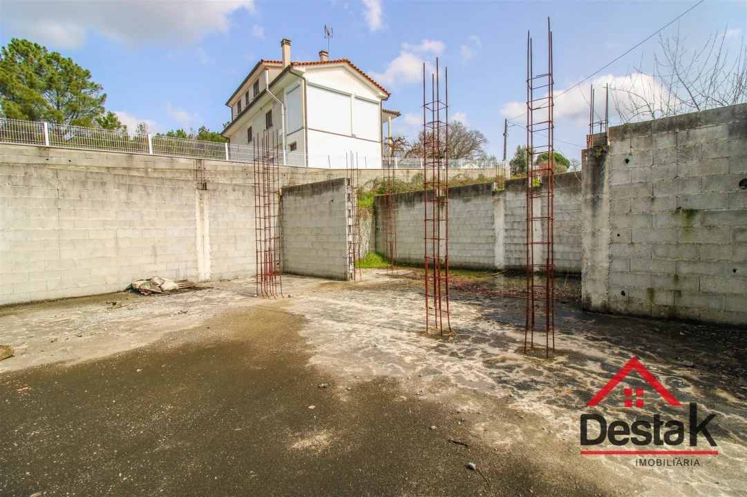 Terreno para Venda em Mundão Foto 9
