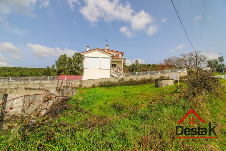 Terreno para Venda em Mundão Foto 18