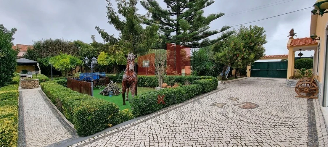 Moradia T3 para Venda em São João das Lampas e Terrugem Foto 3