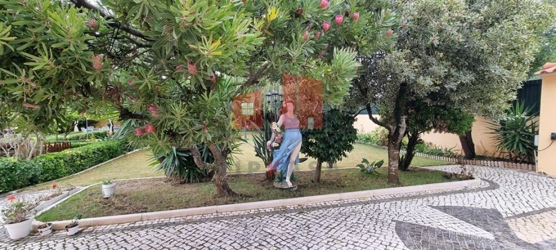 Moradia T3 para Venda em São João das Lampas e Terrugem Foto 8
