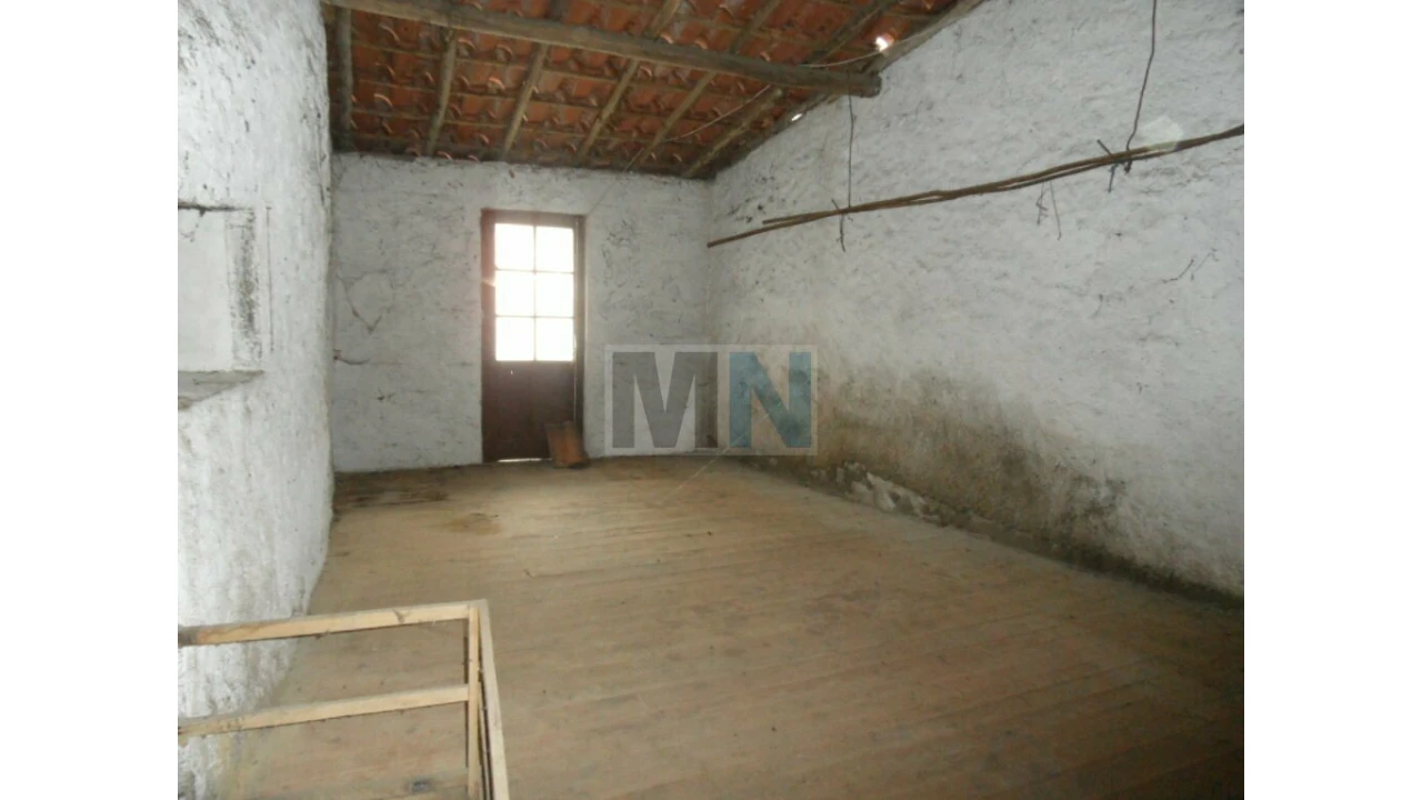 Moradia T2 para Venda em Cernache Foto 5