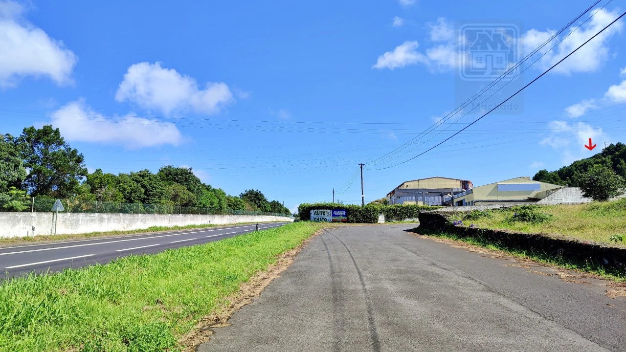 Terreno Comércio / Armazém para Venda em Pico da Pedra Foto 3