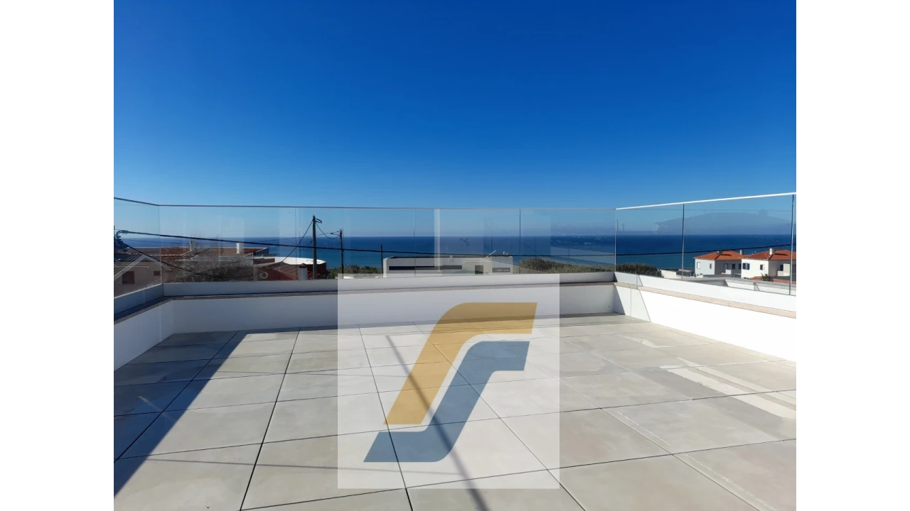 Moradia T4 para Venda em Lourinhã e Atalaia Foto 1