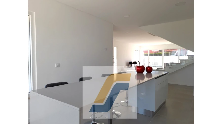 Moradia T4 para Venda em Lourinhã e Atalaia Foto 4