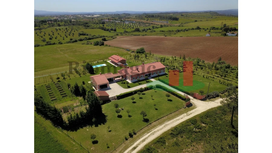 Moradia T3 para Venda em Abitureiras Foto 4