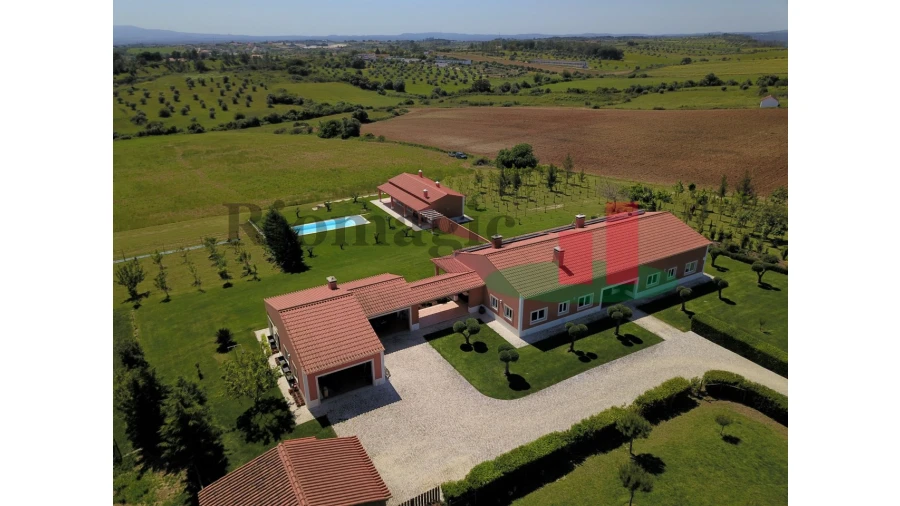 Moradia T3 para Venda em Abitureiras Foto 48