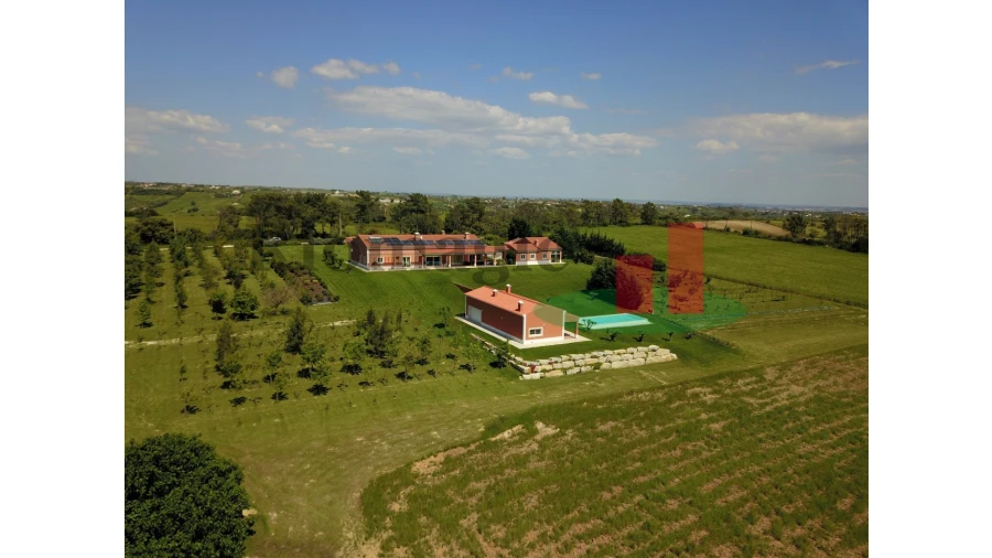 Moradia T3 para Venda em Abitureiras Foto 7