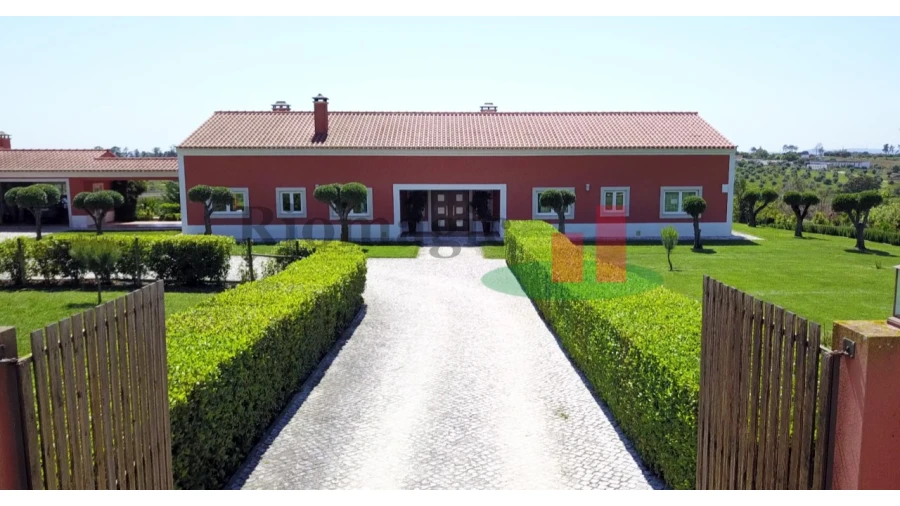 Moradia T3 para Venda em Abitureiras Foto 2