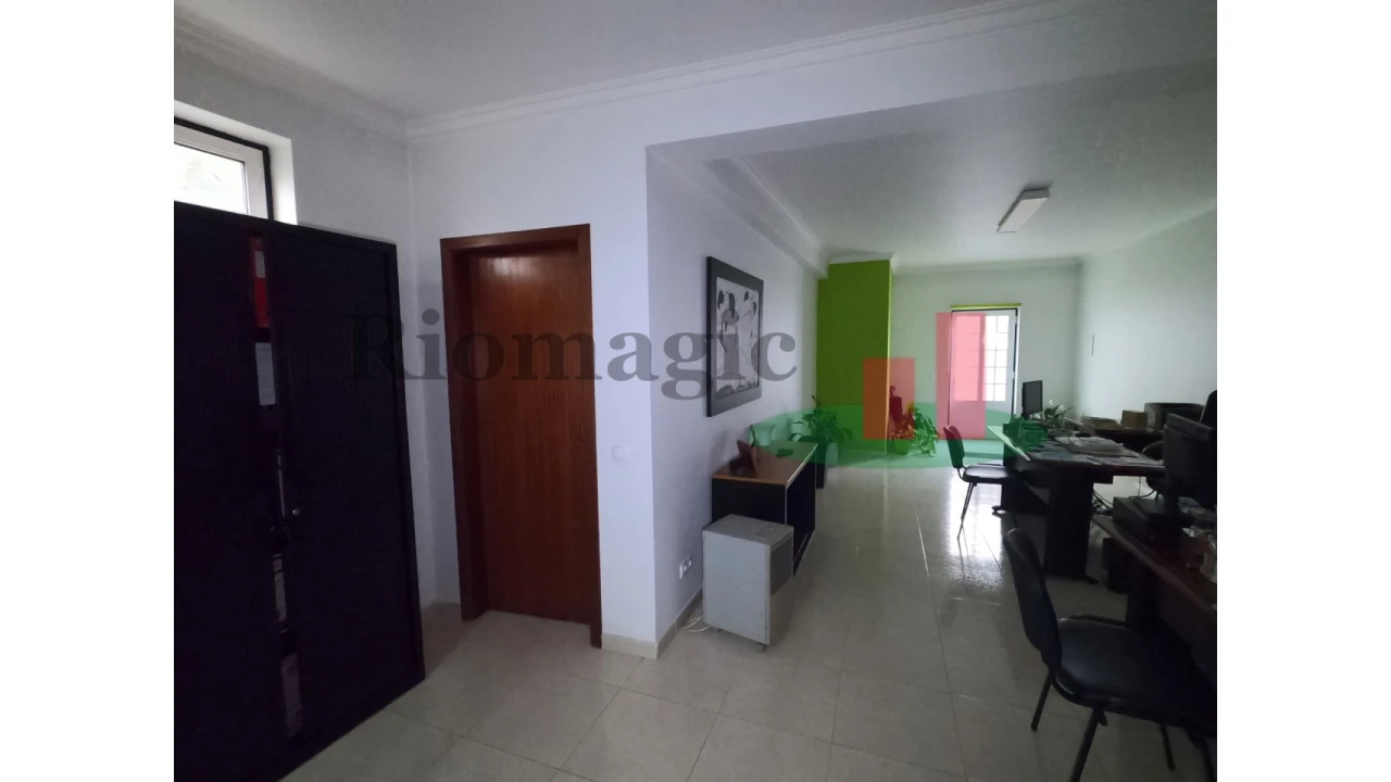 Escritório para Arrendamento em Rio Maior Foto 5